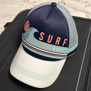 Roxy surfer trucker hat